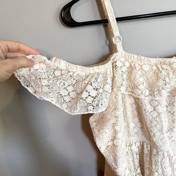BNWT TORRID Lace Dress Ivory Cold Shoulder Size 3 - Picture 5 of 10